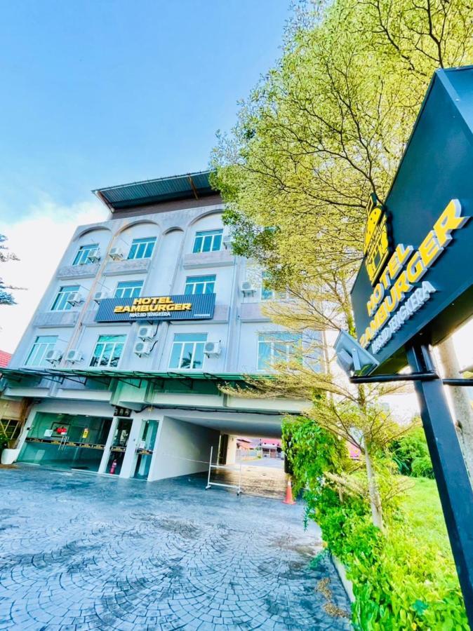 Hotel Zamburger Tengkera Melaka Esterno foto