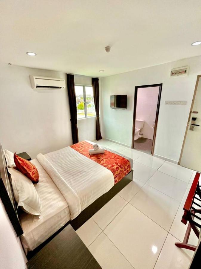 Hotel Zamburger Tengkera Melaka Esterno foto