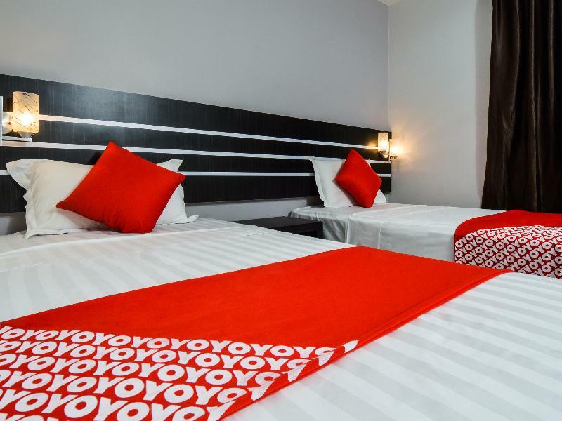 Hotel Zamburger Tengkera Melaka Esterno foto